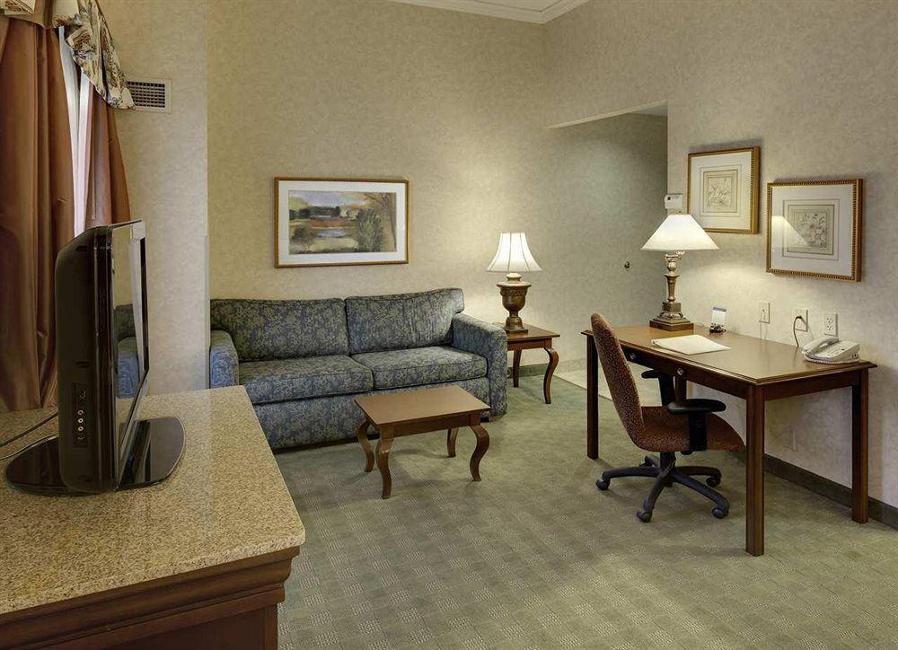 Hampton Inn & Suites Cleveland-Beachwood Pokój zdjęcie