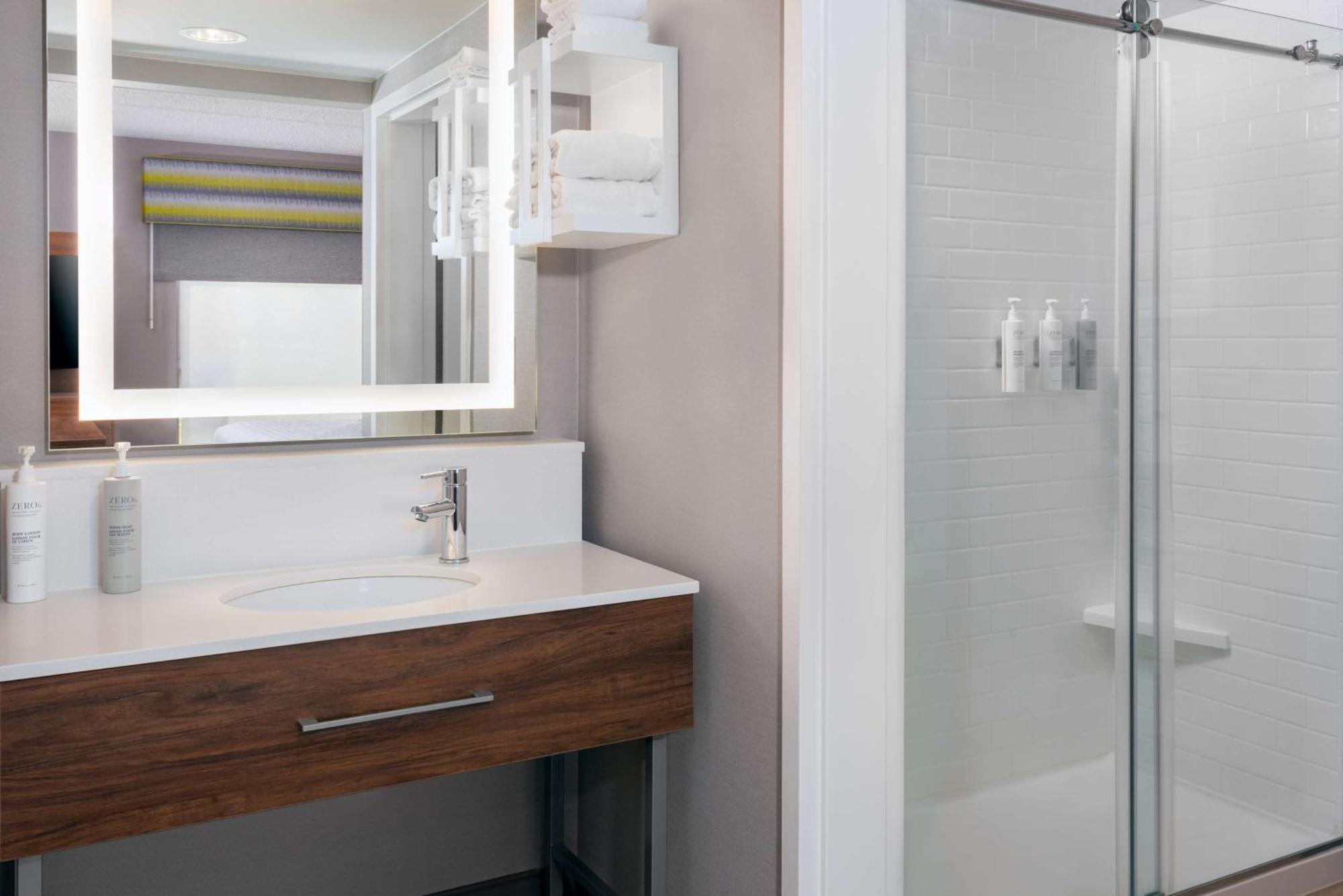 Hampton Inn & Suites Cleveland-Beachwood Zewnętrze zdjęcie