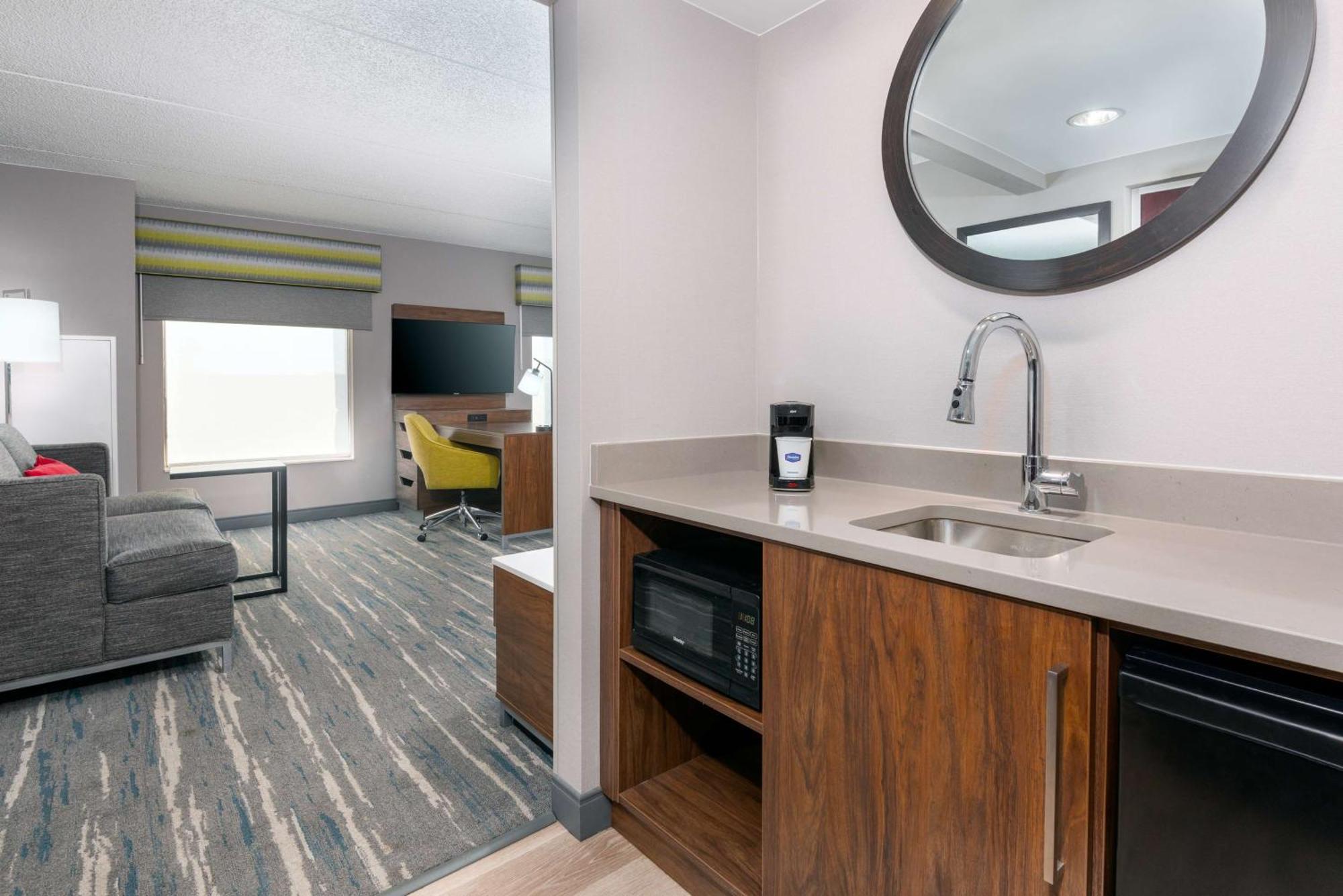 Hampton Inn & Suites Cleveland-Beachwood Zewnętrze zdjęcie