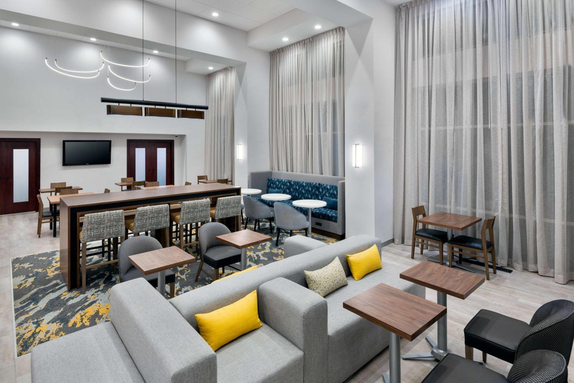 Hampton Inn & Suites Cleveland-Beachwood Zewnętrze zdjęcie