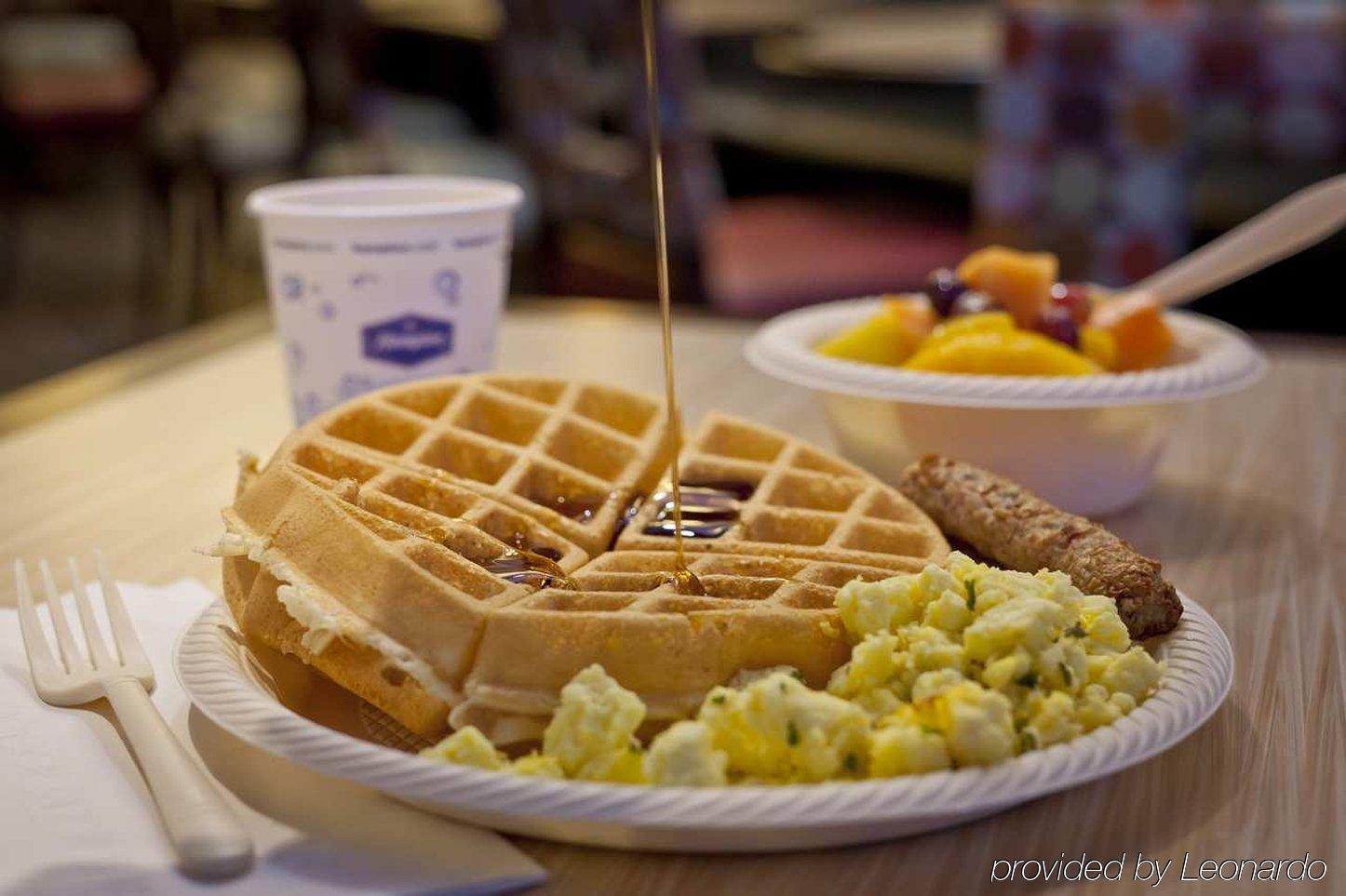 Hampton Inn & Suites Cleveland-Beachwood Zewnętrze zdjęcie