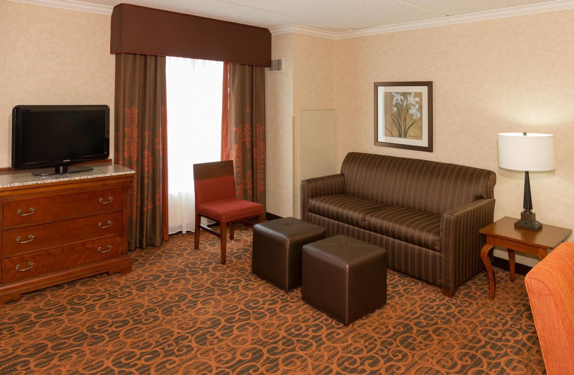 Hampton Inn & Suites Cleveland-Beachwood Zewnętrze zdjęcie