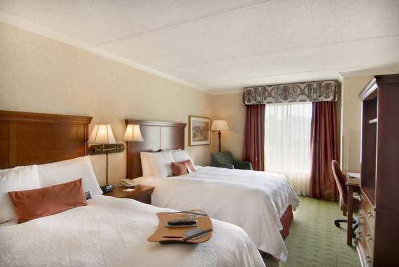 Hampton Inn & Suites Cleveland-Beachwood Pokój zdjęcie